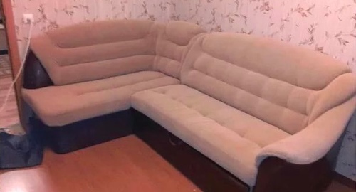 Перетяжка углового дивана. Армянск